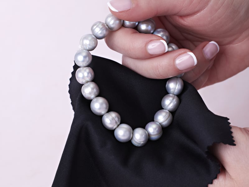 How to Clean Pearl Jewelry